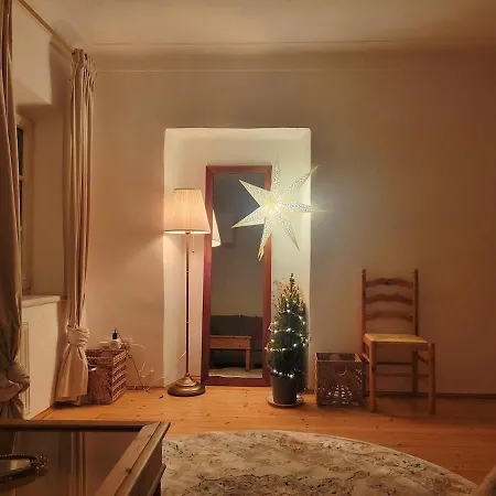 Charmante Altbauwohnung Διαμέρισμα *