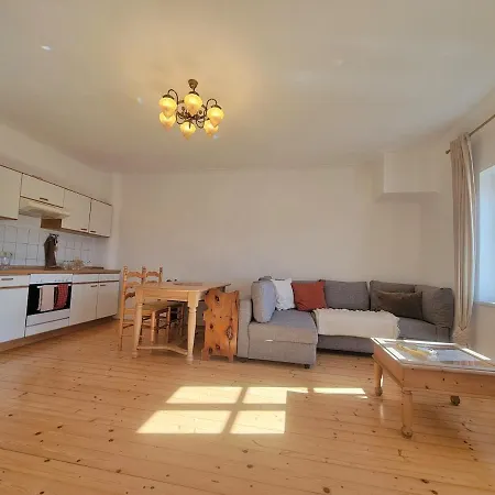 Charmante Altbauwohnung Apartman